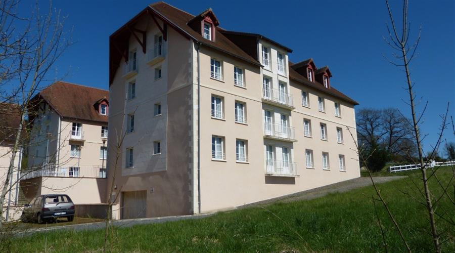 Terres De France - Appart'Hotel La Roche-Posay Exterior photo