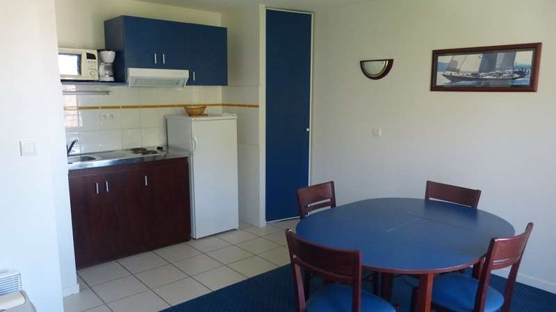 Terres De France - Appart'Hotel La Roche-Posay Room photo